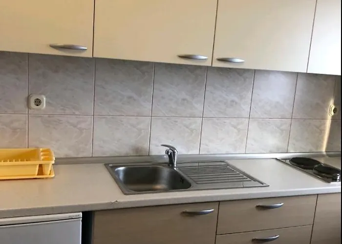 Nada * ماكارسكا